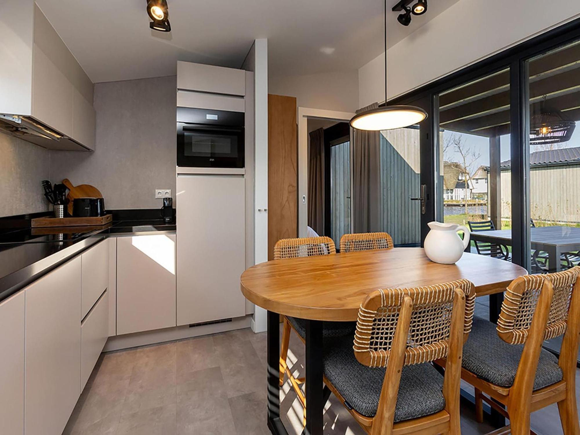 Luxury Docklodge On The Water Delfstrahuizen Esterno foto
