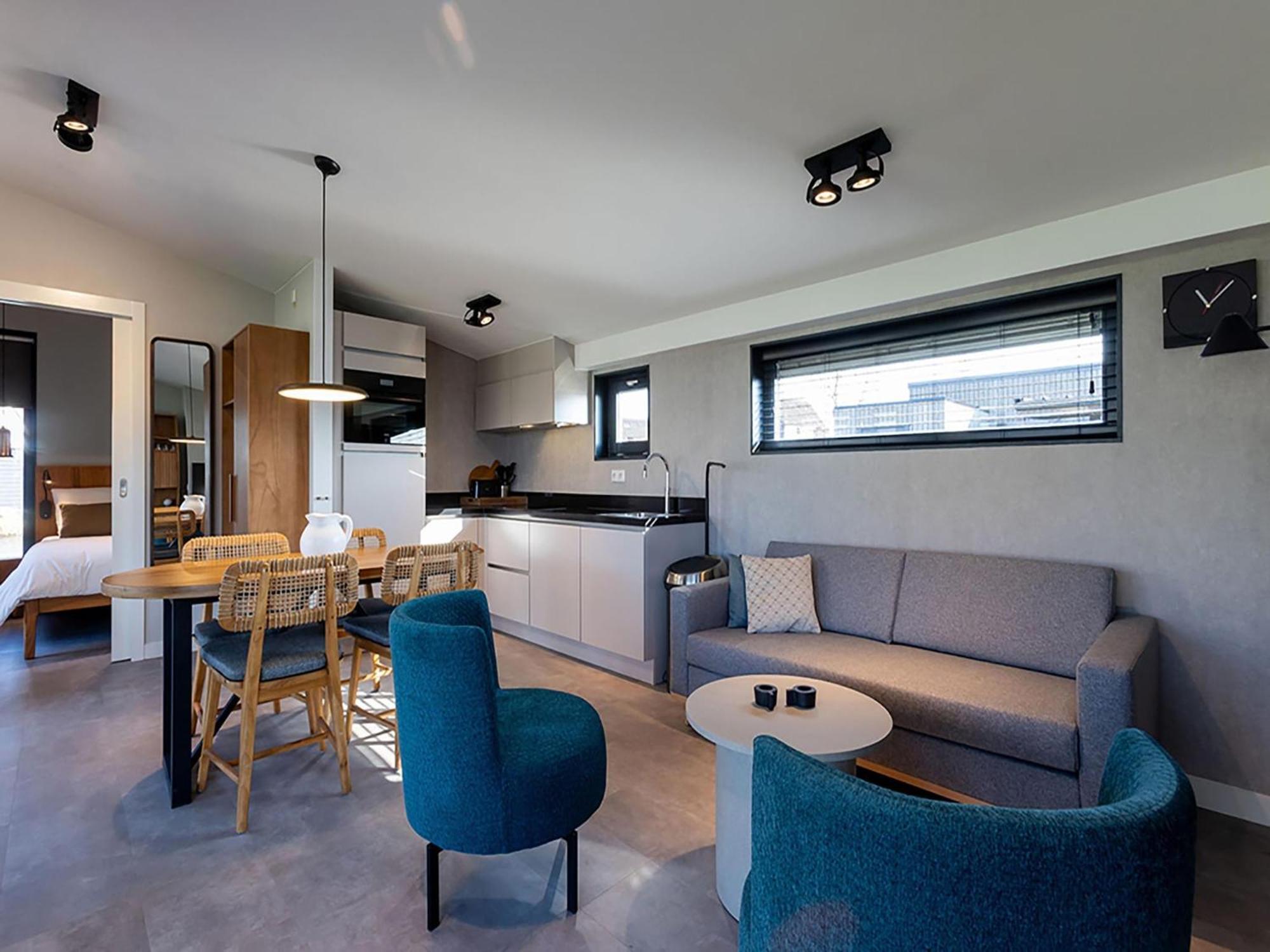 Luxury Docklodge On The Water Delfstrahuizen Esterno foto