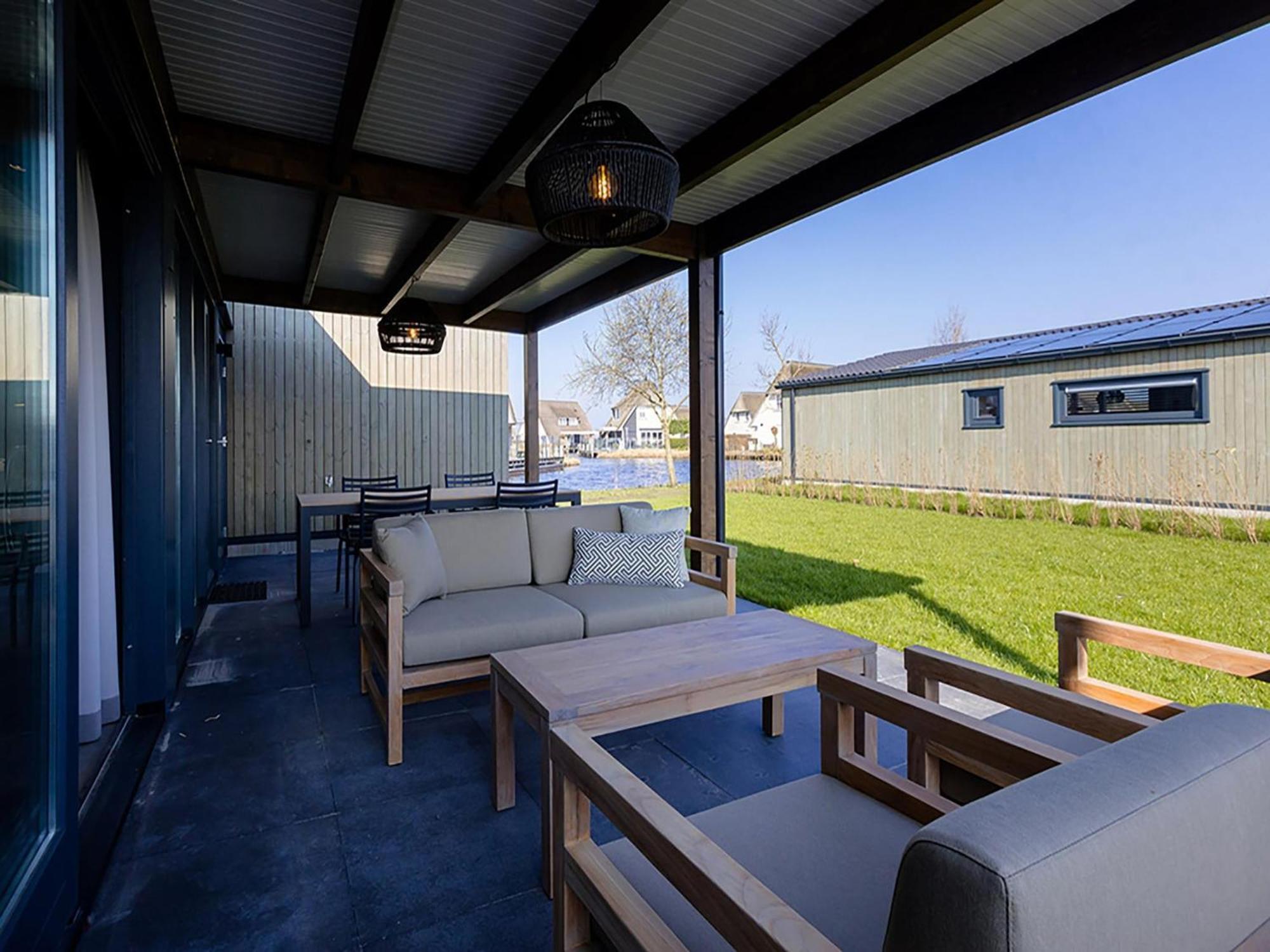 Luxury Docklodge On The Water Delfstrahuizen Esterno foto